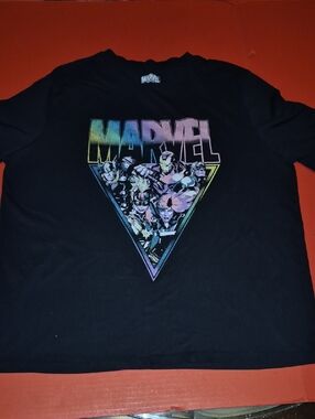Marvel  Black Graphic Tee with Rainbow Logo Mens XL